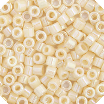Delica 11/0 RD Cream AB, DB0157V
