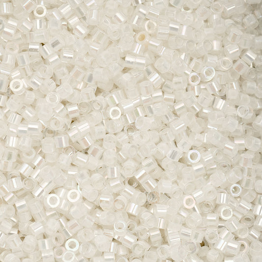 Cylin Beads 11/O Off White AB 25g Bag