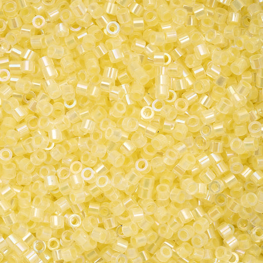 Cylin Beads 11/O Pale Yellow Lined 25g Bag