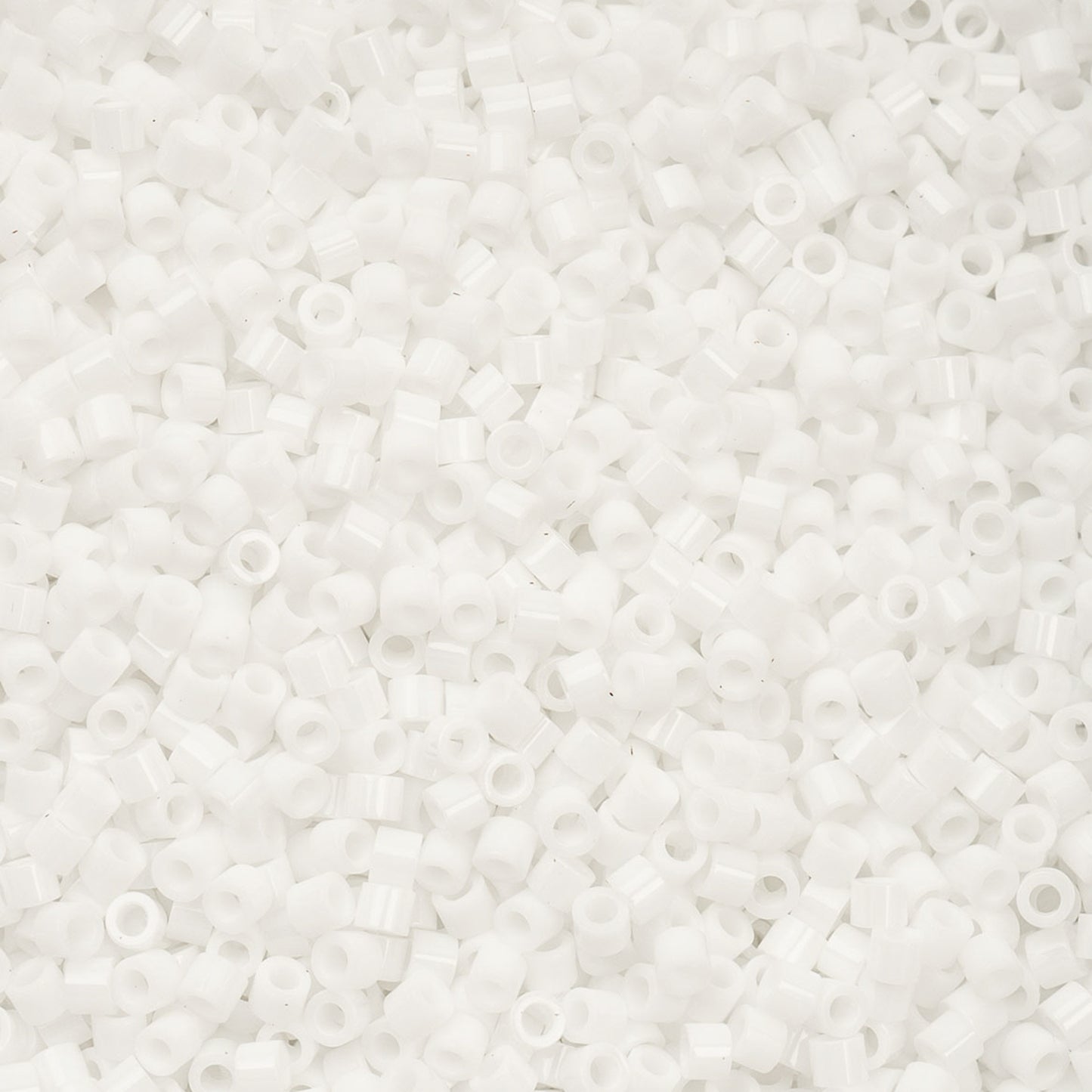 Cylin Beads 11/O Chalk White 25g Bag, 1023