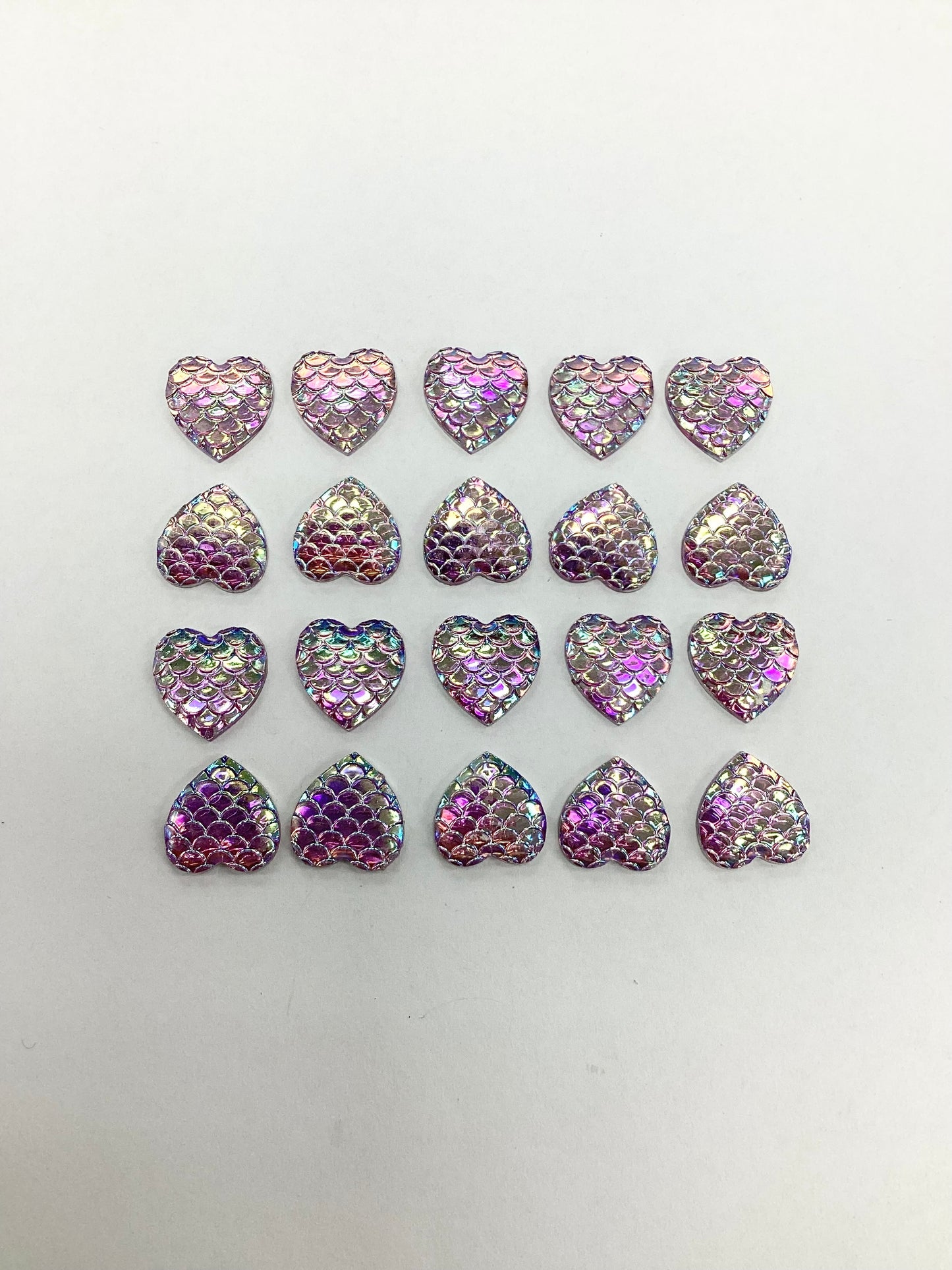 Mermaid Scale AB Hearts Cabachon, SM